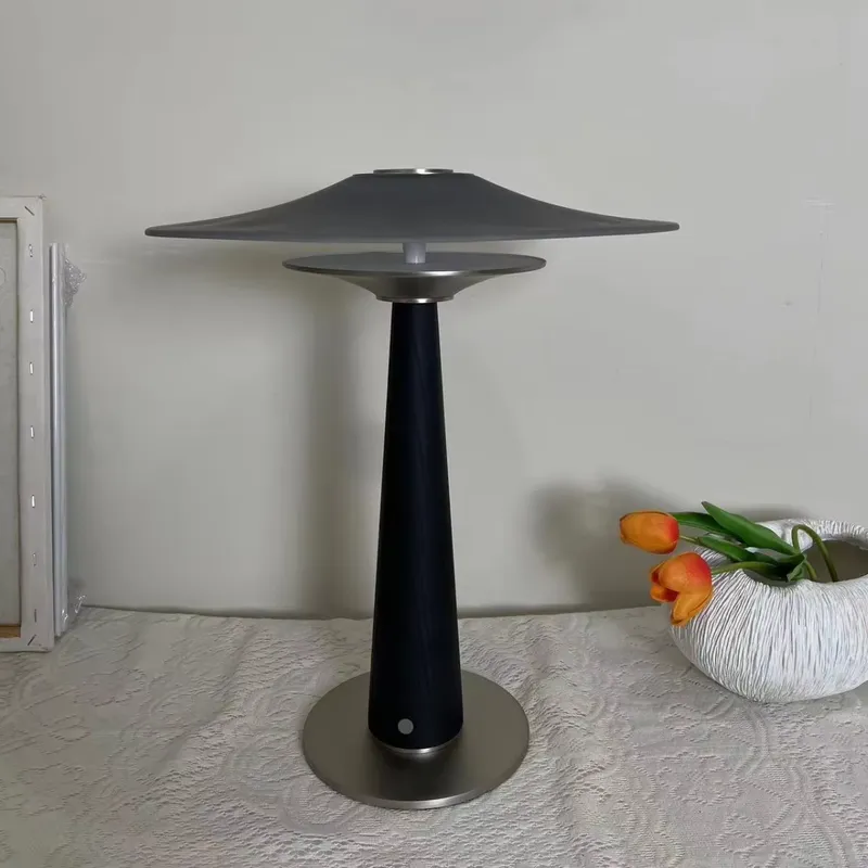Nowoczesna, luksusowa lampa bi – Solar Lamp recenzja i cena